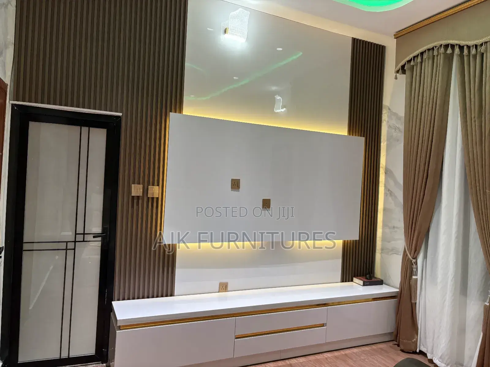 Wall Cladding T.V Unit
