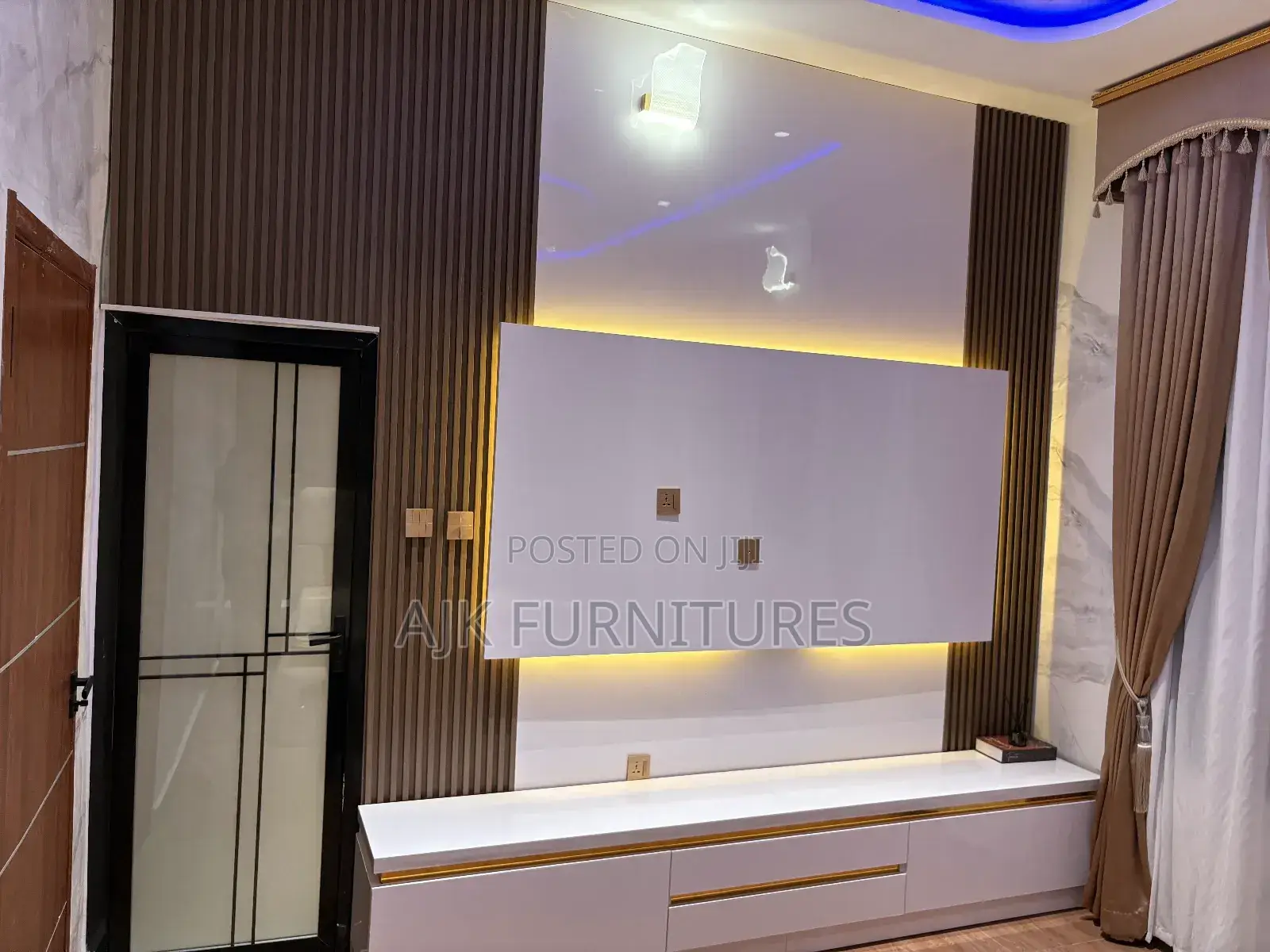 Wall Cladding T.V Unit
