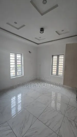 5bdrm Duplex in Omole Phase 2 for rent