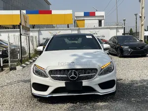 Mercedes-Benz C300 Luxury 4matic Sedan AWD (2.0L 4cyl 7A) 2017 White