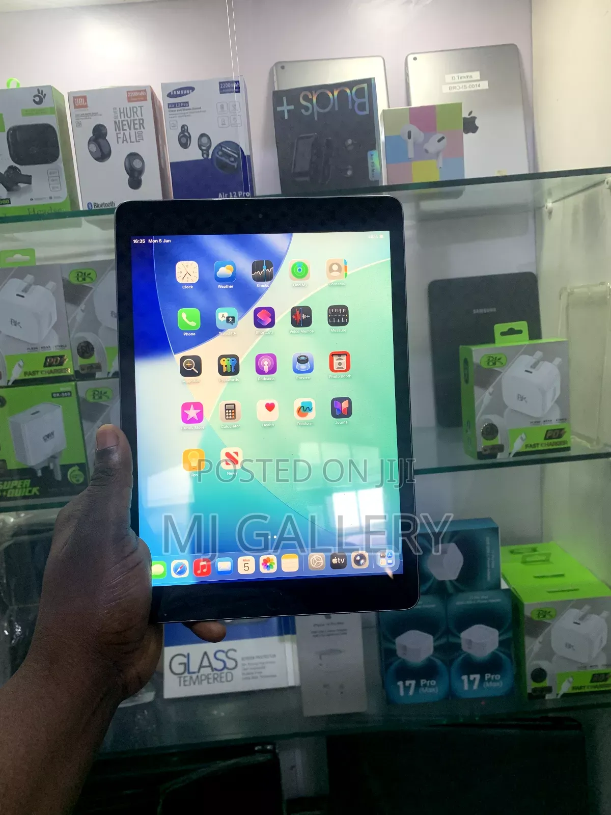 Apple iPad 10.2 (2020) 32 GB Black