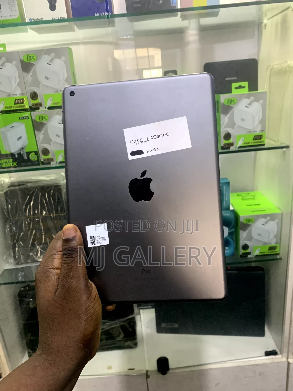 Apple iPad 10.2 (2020) 32 GB Black