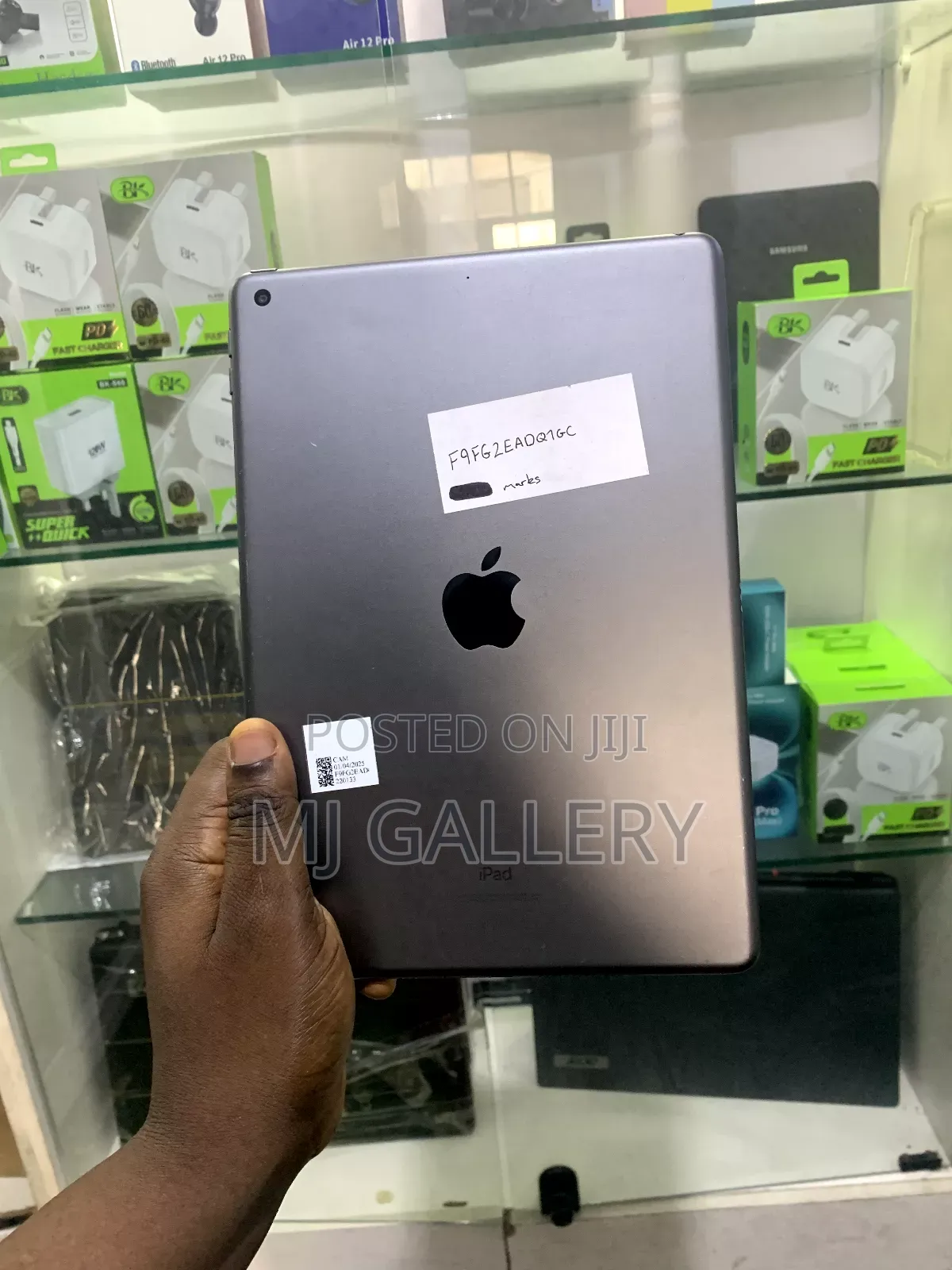 Apple iPad 10.2 (2020) 32 GB Black