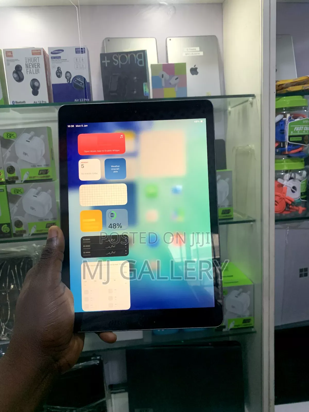 Apple iPad 10.2 (2020) 32 GB Black