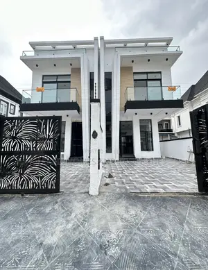 4bdrm Duplex in A Well Secured, Lekki Phase 2 for sale