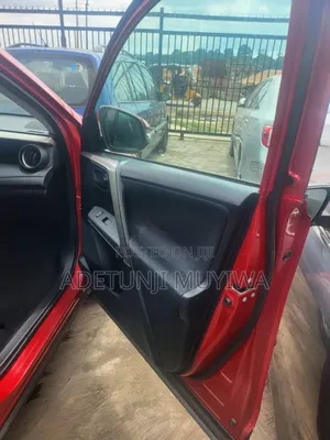 Toyota RAV4 LE 4dr SUV AWD (2.5L 4cyl 6A) 2014 Red