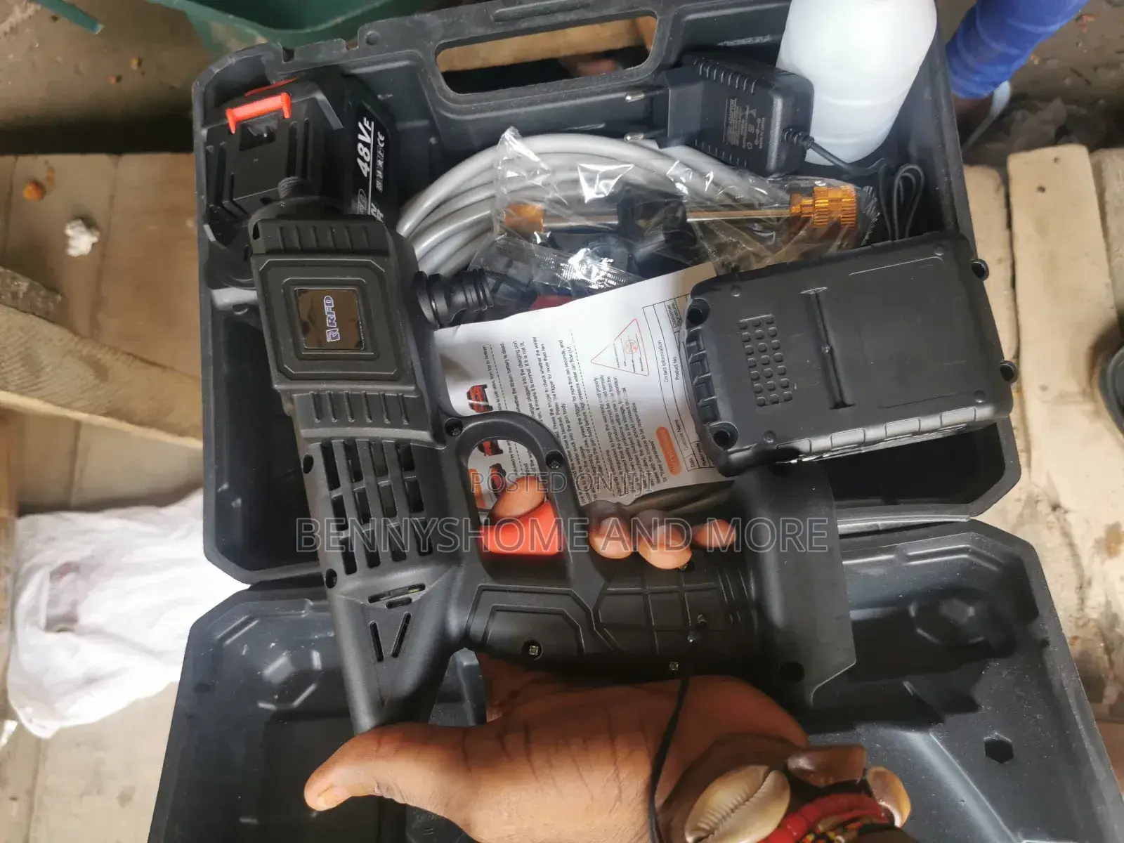 Rechargeable Pressure Washer