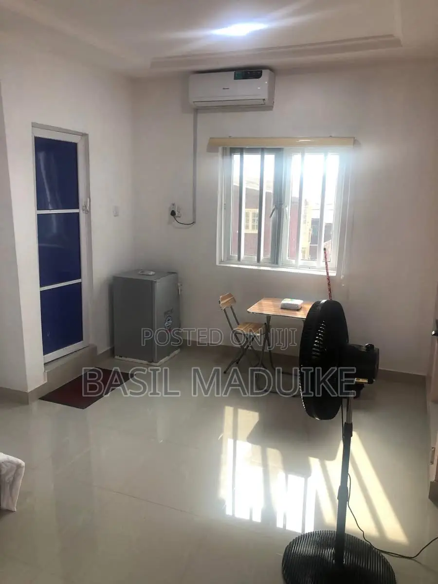 Serviced Apartment