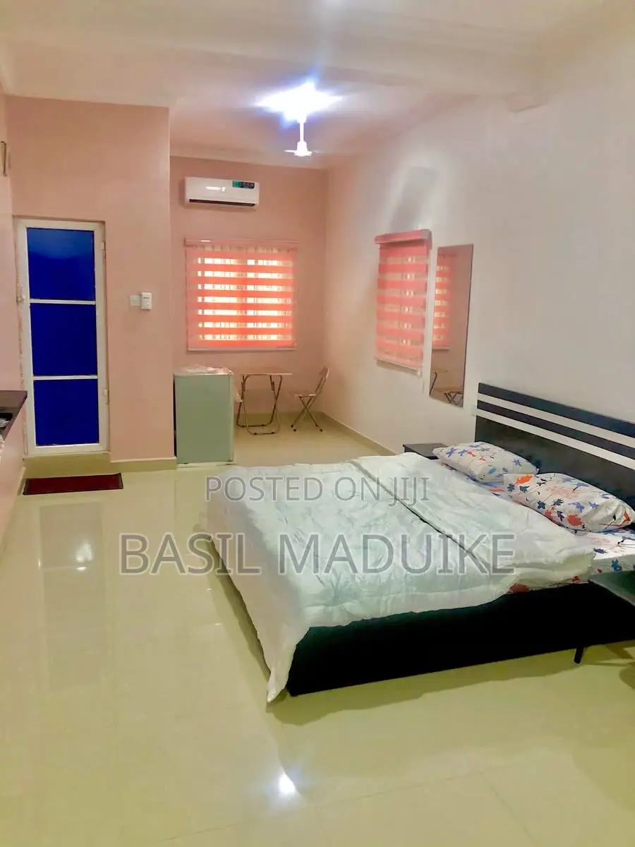 Serviced Apartment