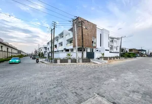5bdrm Mansion in At Nike Galaty Lekki, Ajah for sale