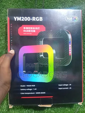 Ym200 Rgb Rechargeable Ring Light + Phone Holder