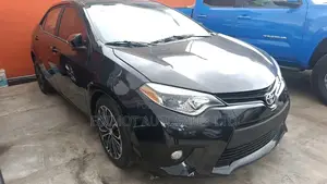 Toyota Corolla LE Plus 4dr Sedan (1.8L 4cyl CVT) 2014 Black