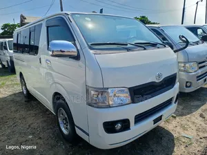 Toyota HiAce 2011 White