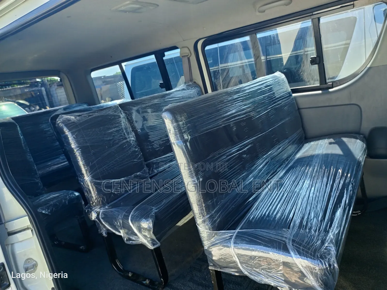 Toyota HiAce 2011 White