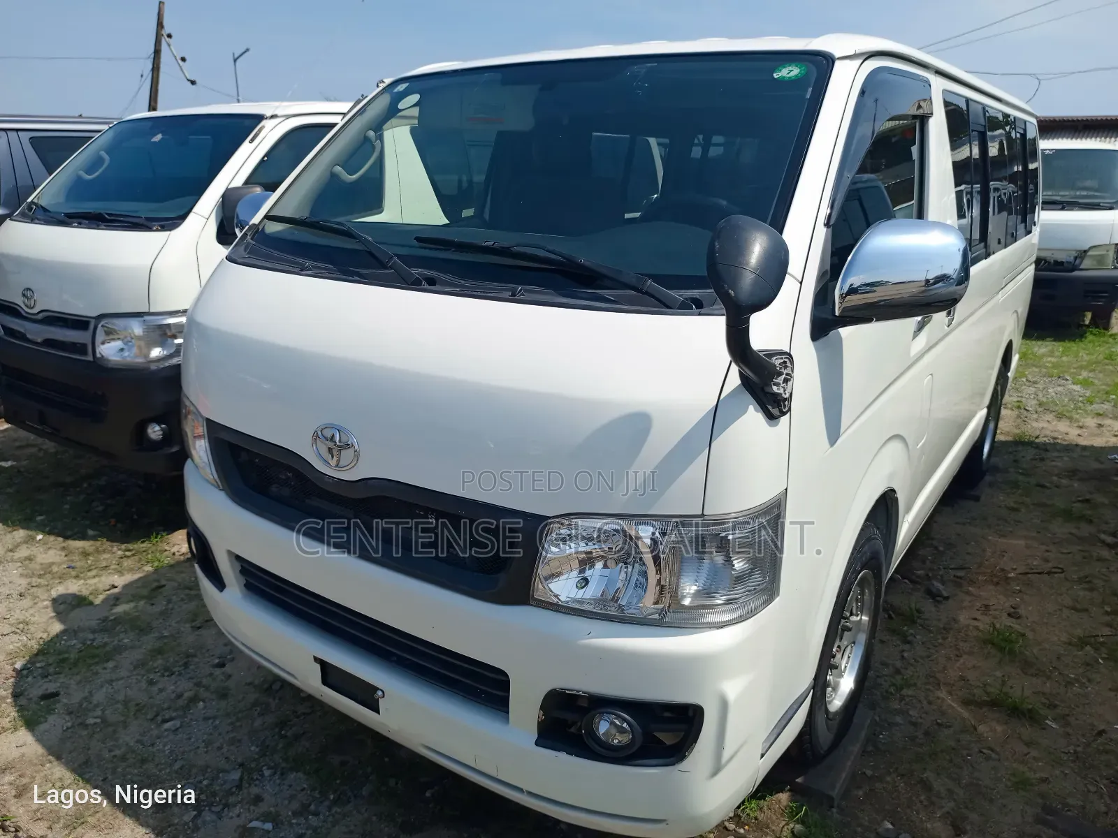 Toyota HiAce 2011 White