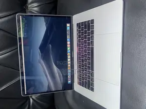 Laptop Apple MacBook Pro 2019 16GB Intel Core i9 SSD 512GB