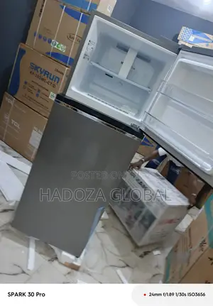 Lg 260l Fridge In Metallic Silver Tone