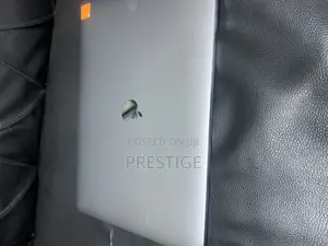 Laptop Apple MacBook Pro 2019 16GB Intel Core i9 SSD 1T