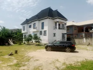 Furnished 5bdrm Duplex in Residential Area, Lakowe for sale