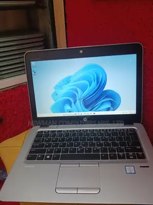 Laptop HP EliteBook 820 G4 8GB Intel Core I5 SSD 256GB