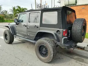 Jeep Wrangler Rubicon 4x4 2017 Gray
