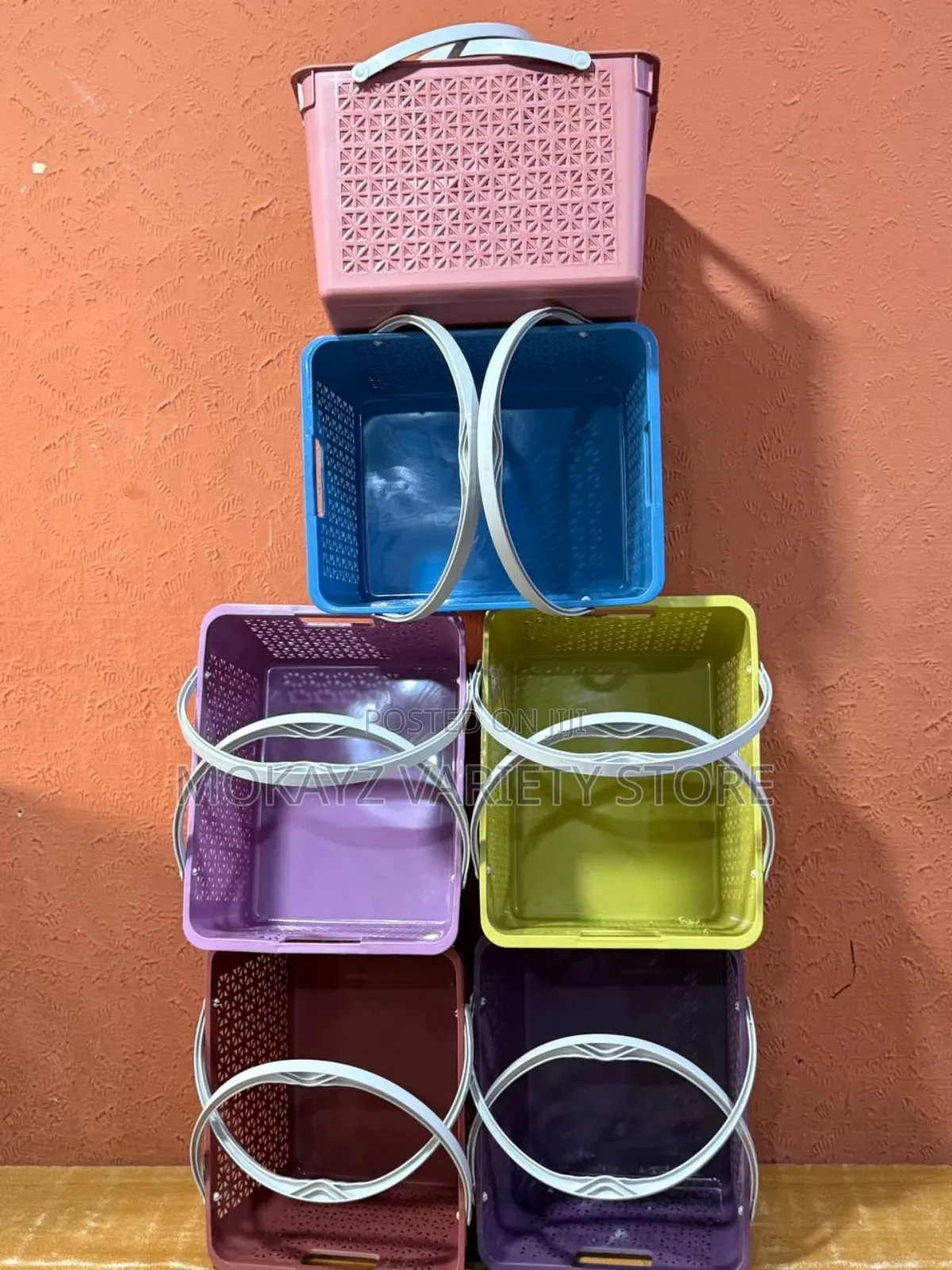 Plastic Storage Basket/Hamper/Souvenir/Gift Item/Bulk