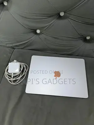 Laptop Apple MacBook Air 2024 M3 8GB Intel Core M3 SSD 256GB