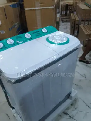 Dual Tub Dynamics: Hisense 11kg Washing Machine"
