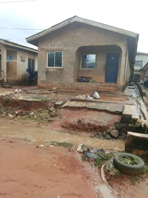 2bdrm Bungalow in Agric, Igando / Ikotun/Igando for sale