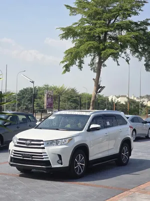 Toyota Highlander XLE 2019 White