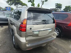 Lexus GX 470 Sport Utility 2006 Gold