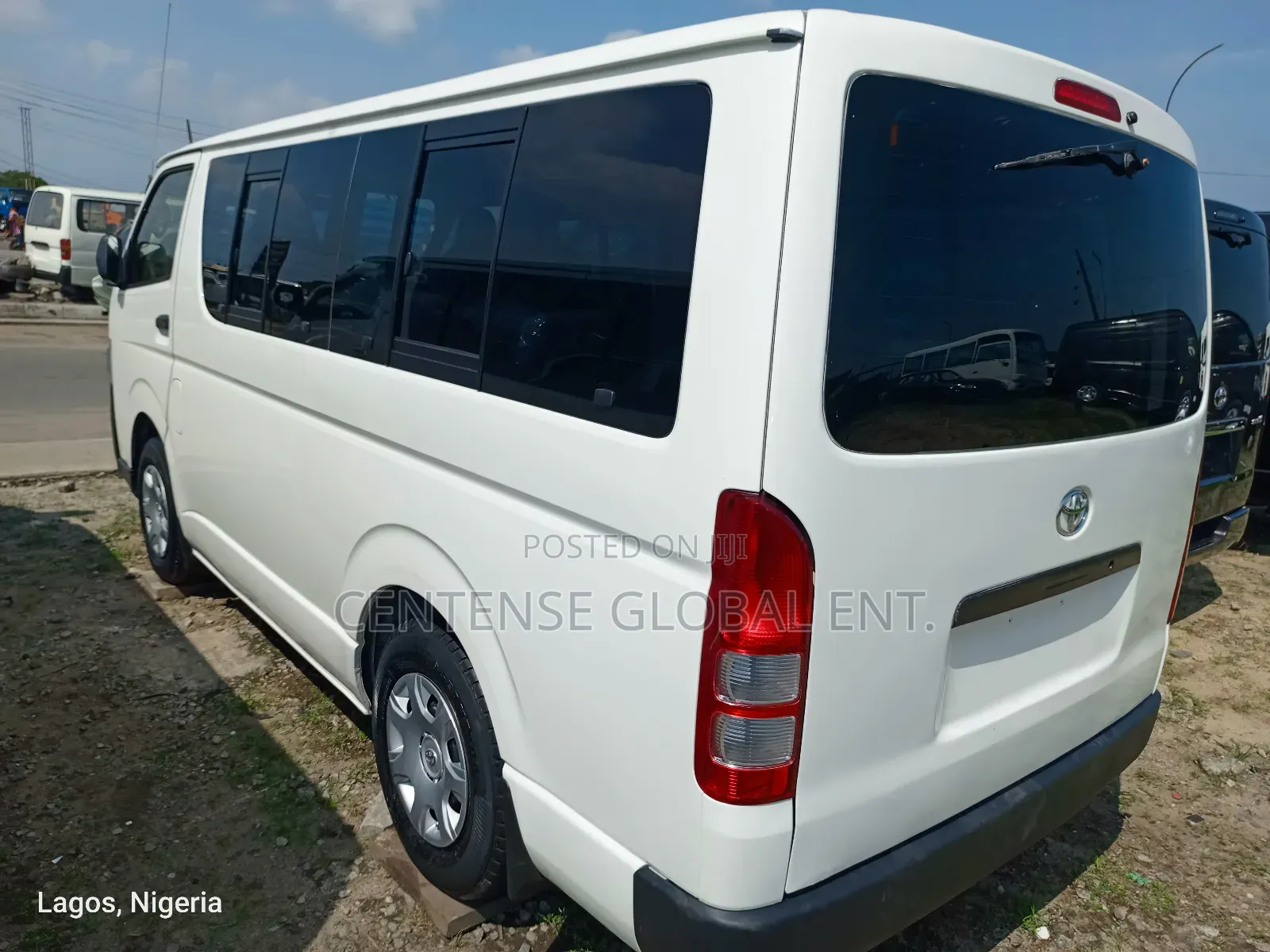 Toyota HiAce 2010 White
