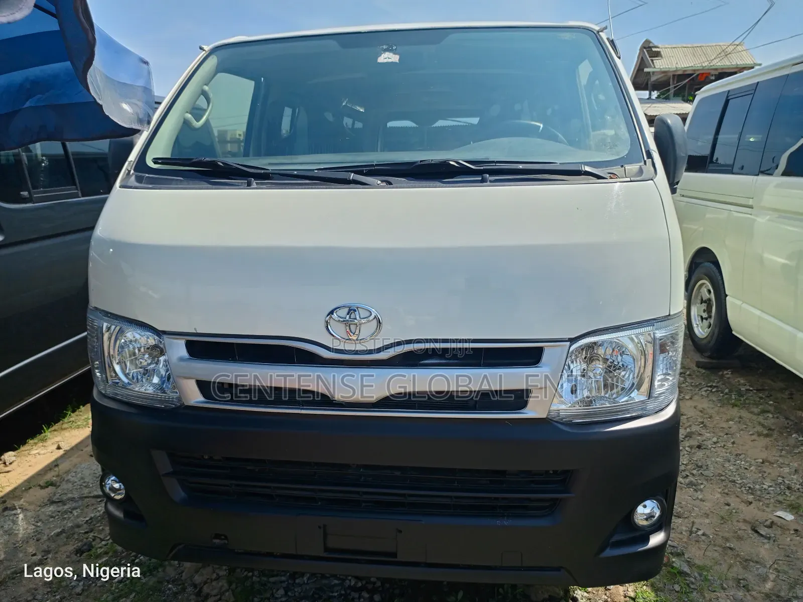 Toyota HiAce 2010 White