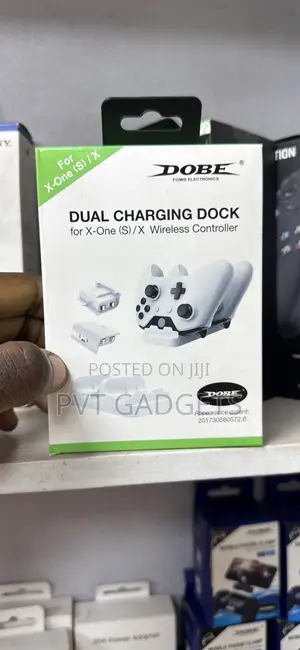 Xbox One S /X Dual Charging Dock With Battery Pack