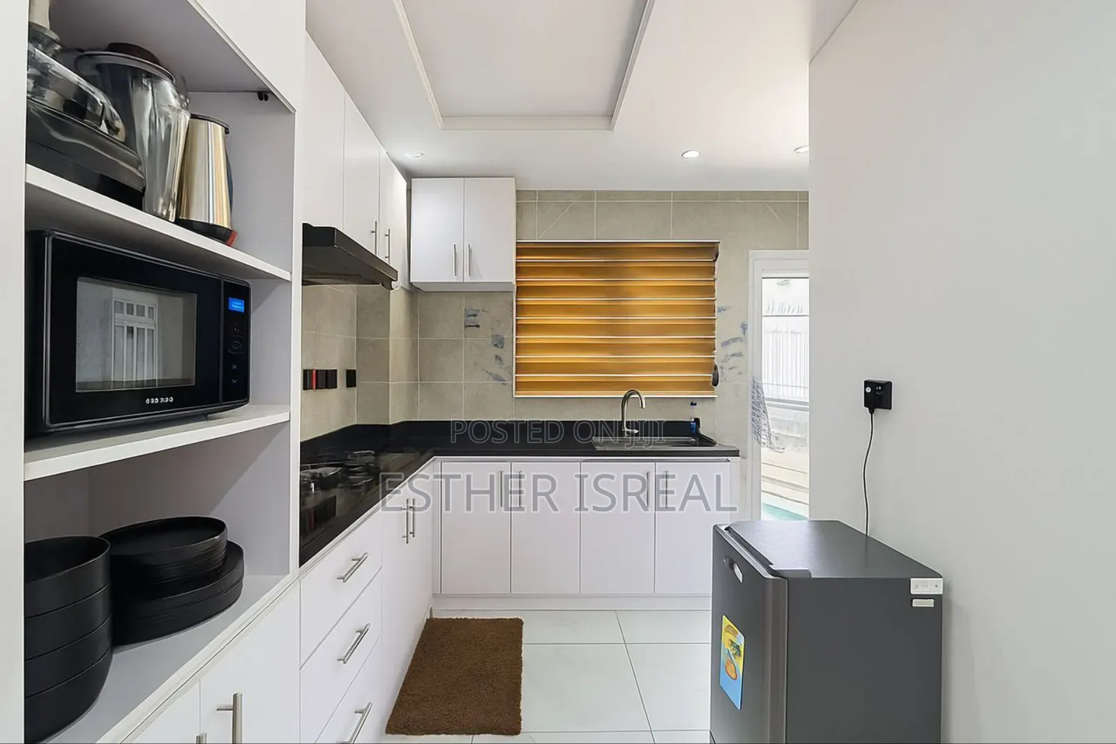 Light 1 Bedroom Apartment