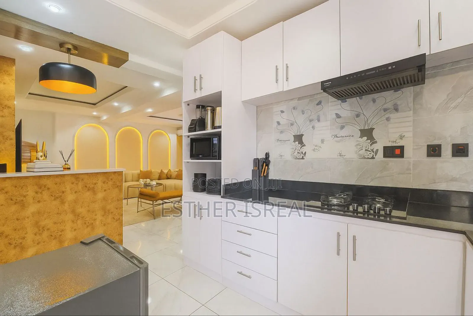 Light 1 Bedroom Apartment