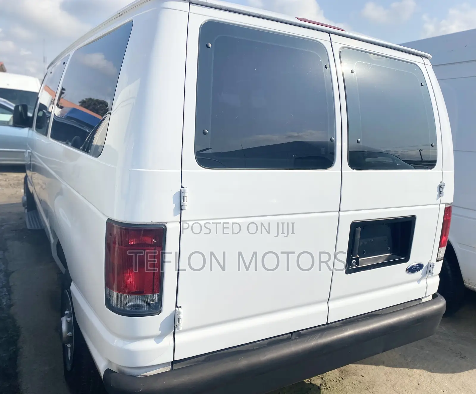 Ford E250 2008 White