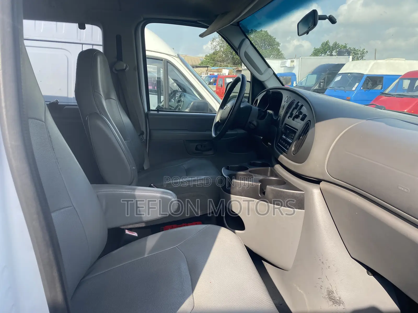 Ford E250 2008 White