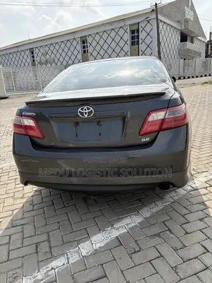 Toyota Camry SE 4dr Sedan (2.4L 4cyl 5A) 2008 Gray