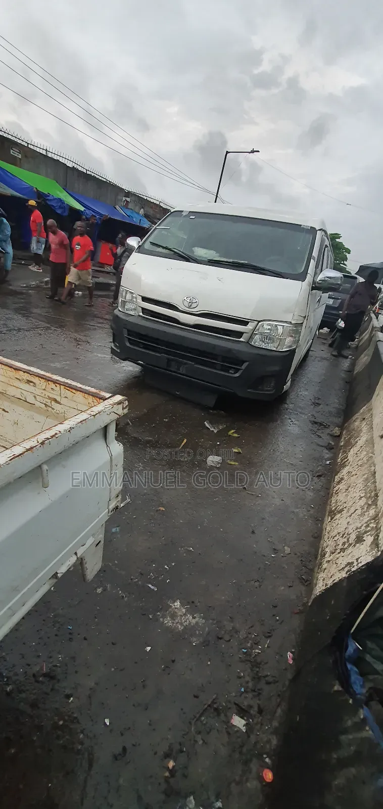 Toyota HiAce 2014 White