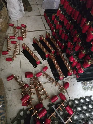 Copper Bar Link With Insulator and Base