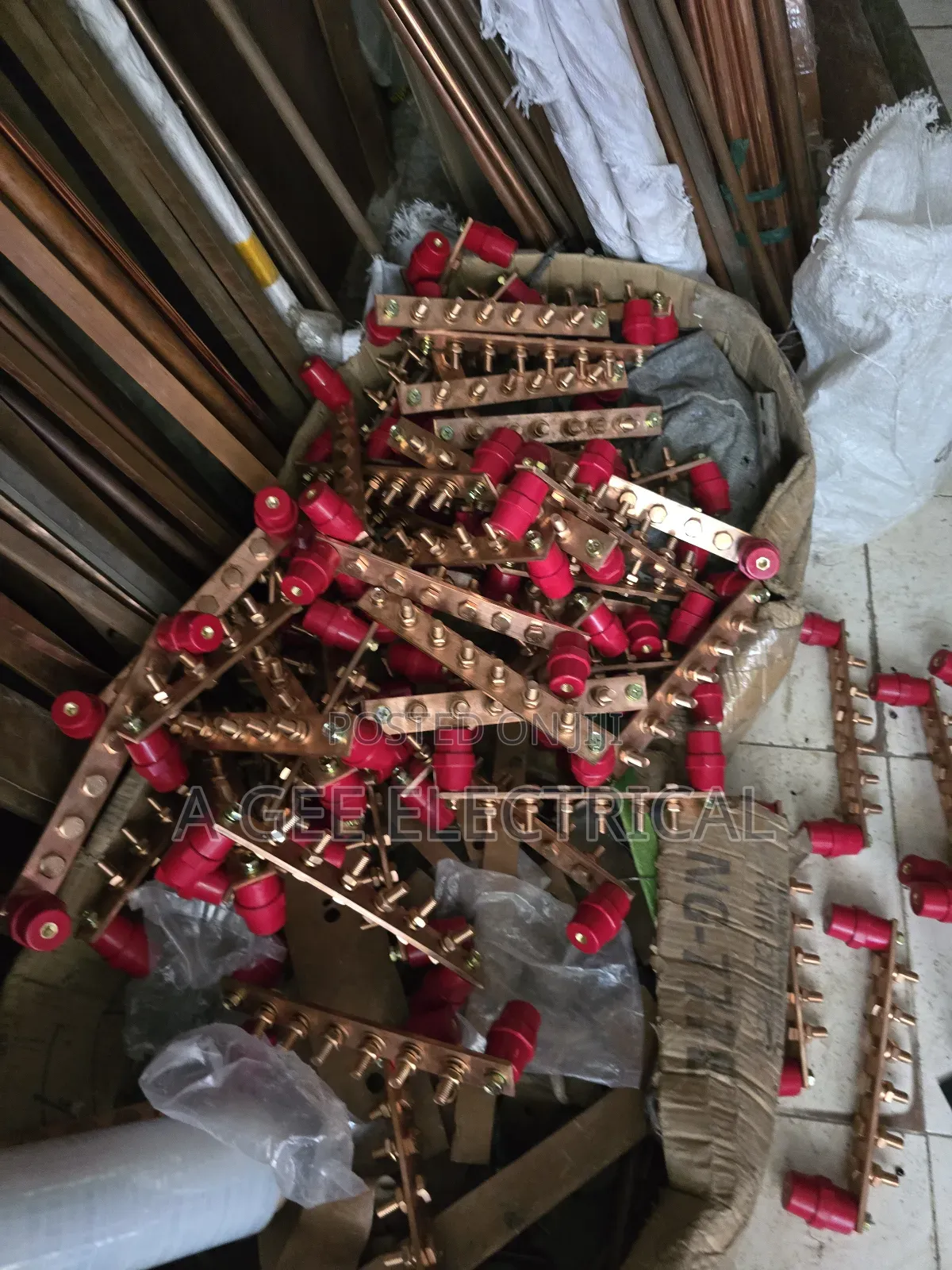 Copper Bar Link With Insulator and Base