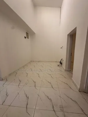 3bdrm Duplex in In An Estate for rent