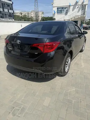 Toyota Corolla LE 4dr Sedan (1.8L 4cyl CVT) 2015 Black