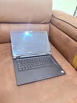 Laptop Dell Latitude 7390 8GB Intel Core i5 SSD 256GB