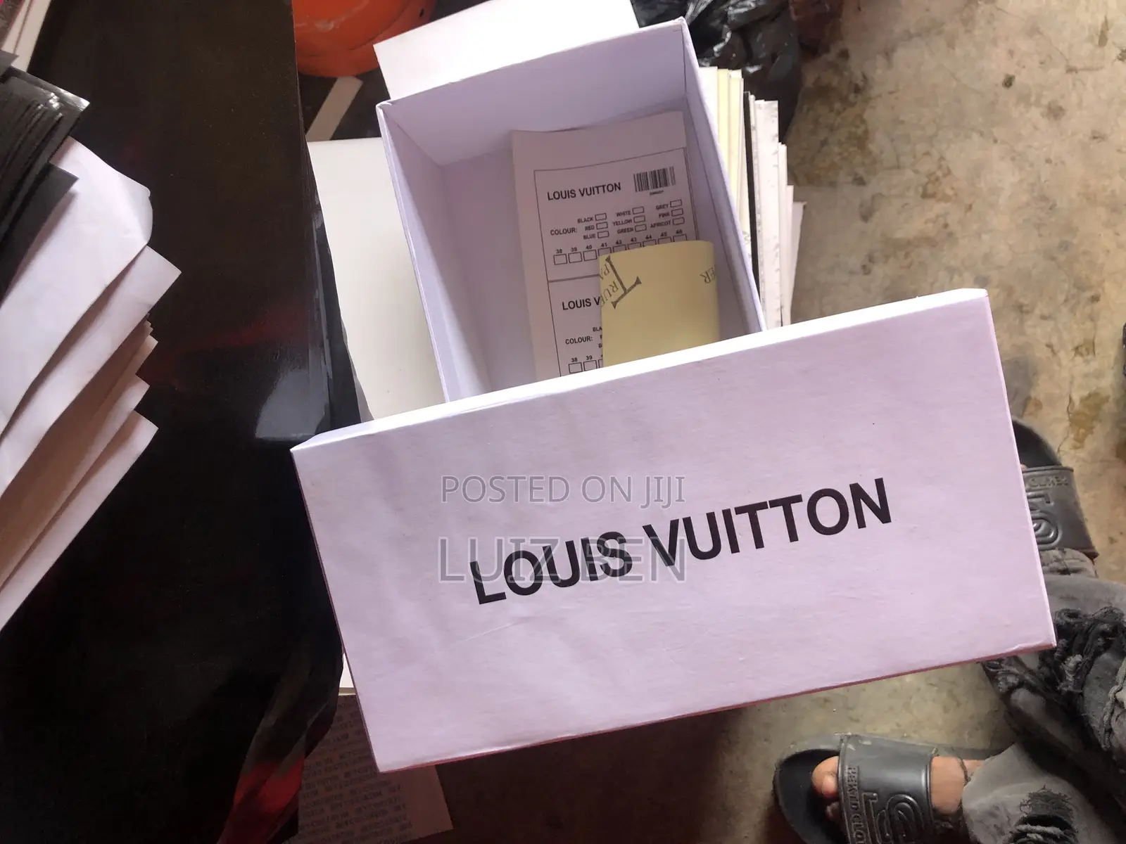 Very Neat Customize Shoe Box
