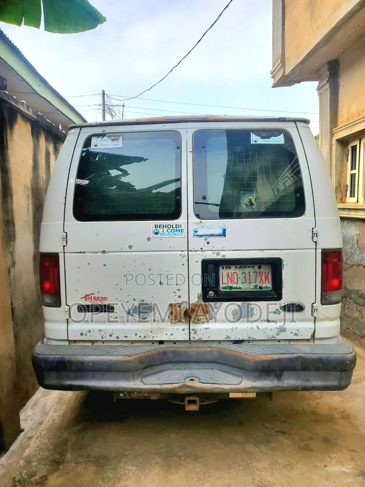 Ford E250 2004 White