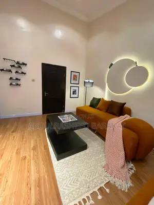 Luxury Studio Apartment With Pool and Gym Bathtub