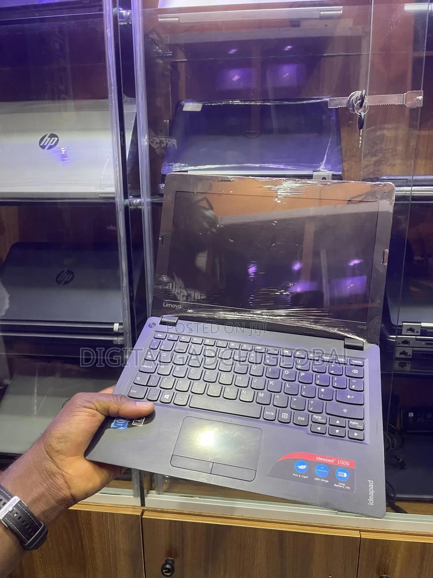 Laptop Lenovo 100e 2GB Intel Pentium SSD 32GB