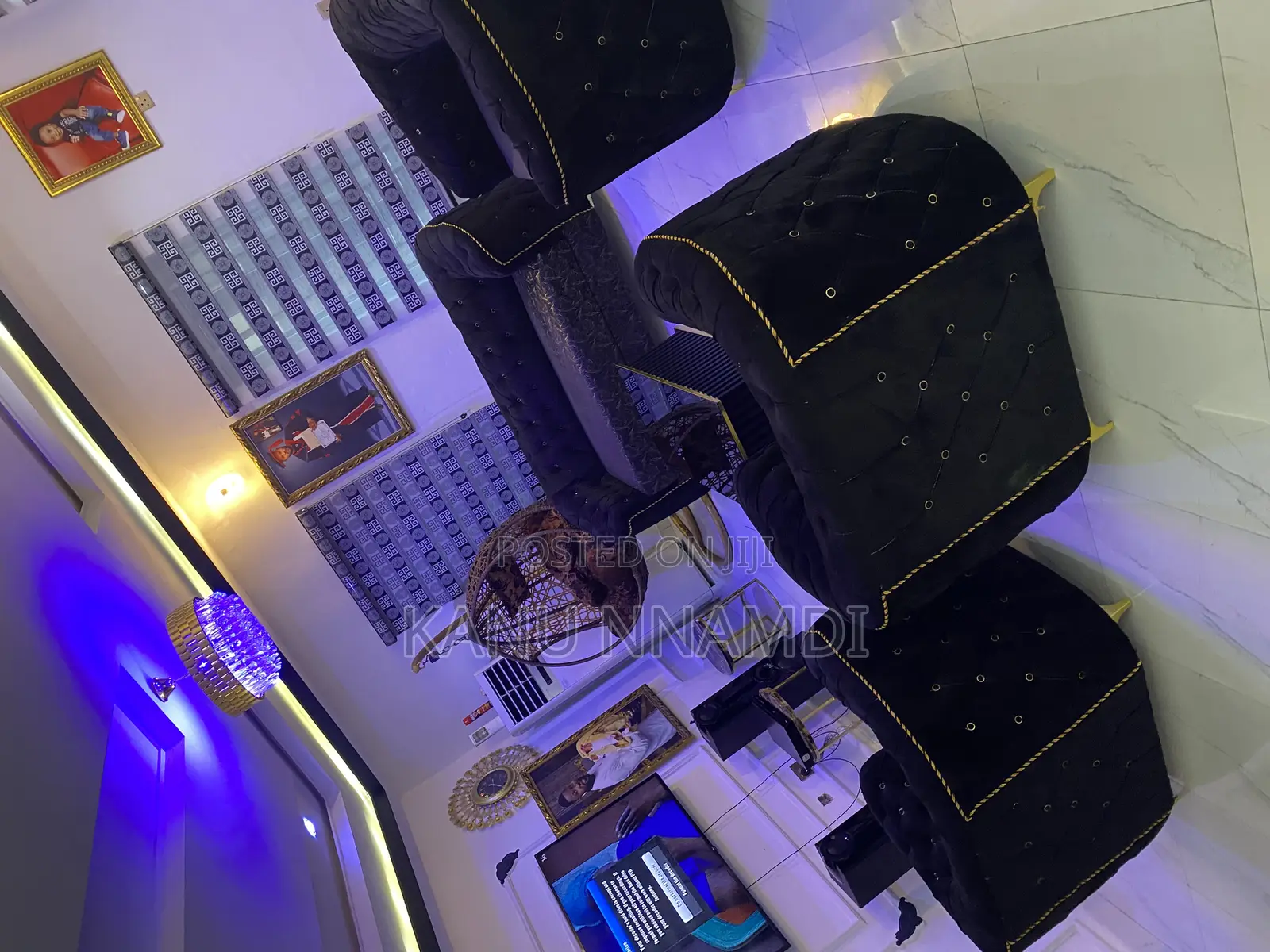 Butting Butting Chair With Table